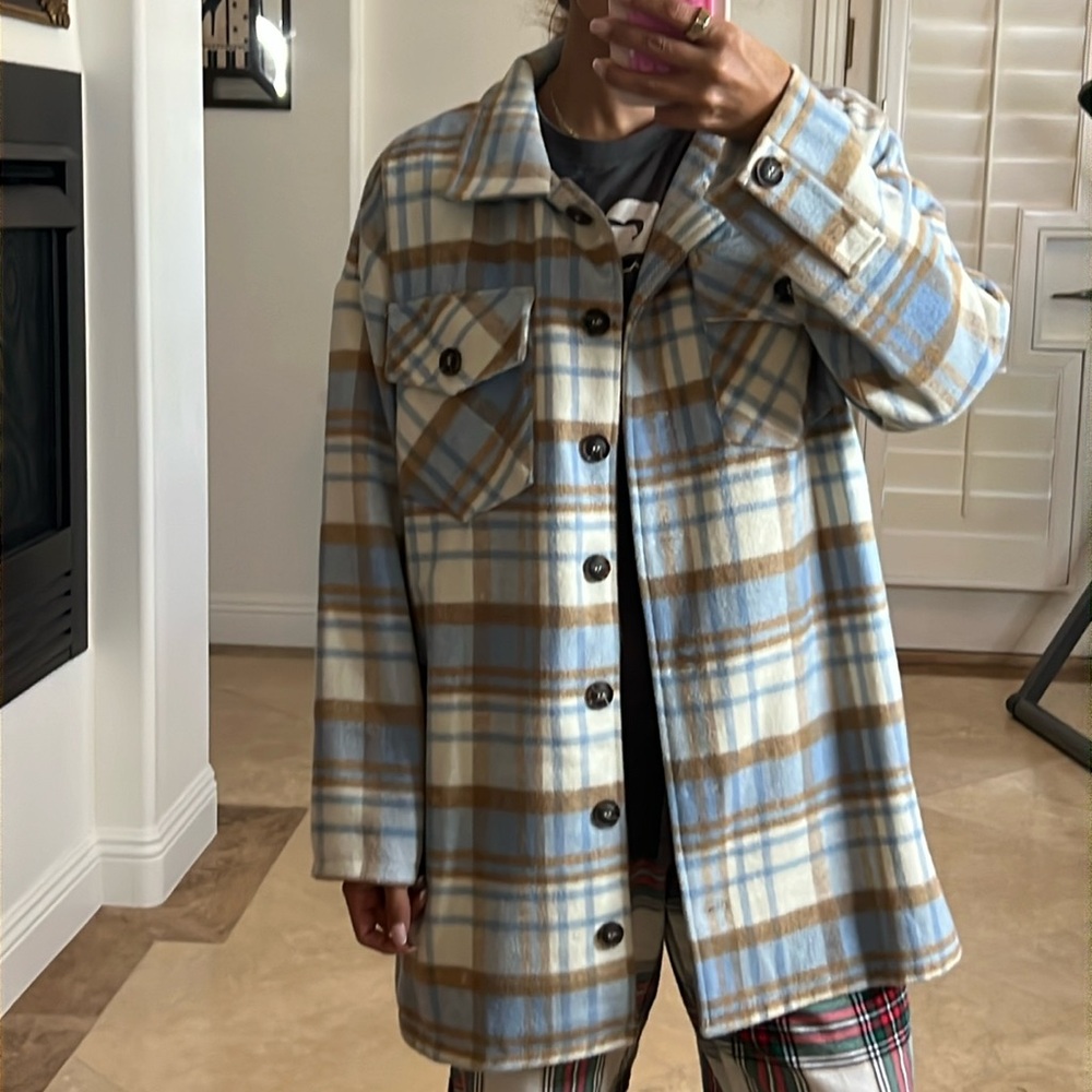 💕Brand new Shacket💕 - Picture 2 of 4